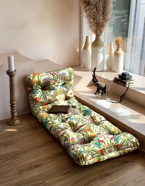 TROPICAL WHITE FLORAL PRINT FLOOR SEATING