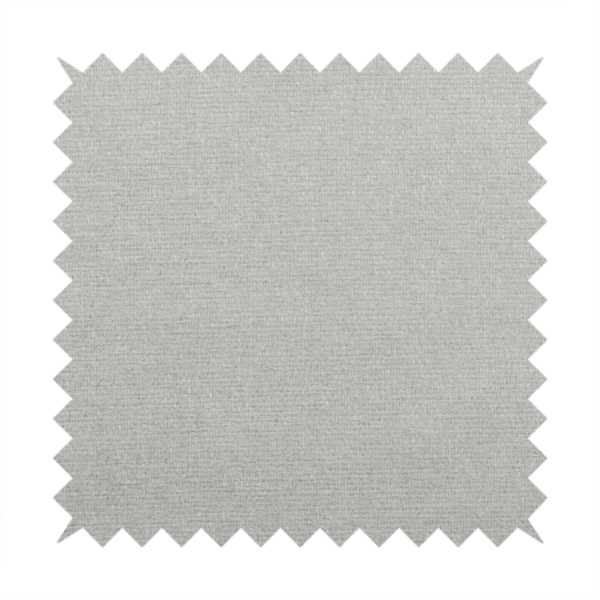 A04715 White