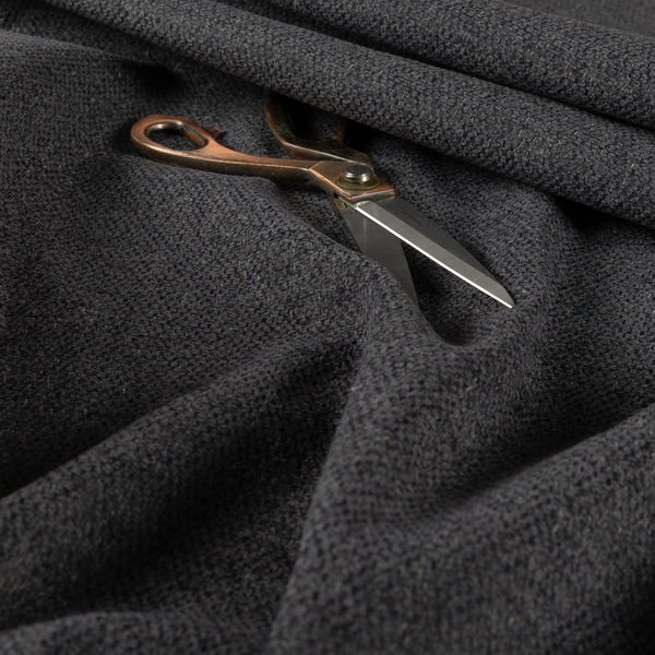 A04705 Black