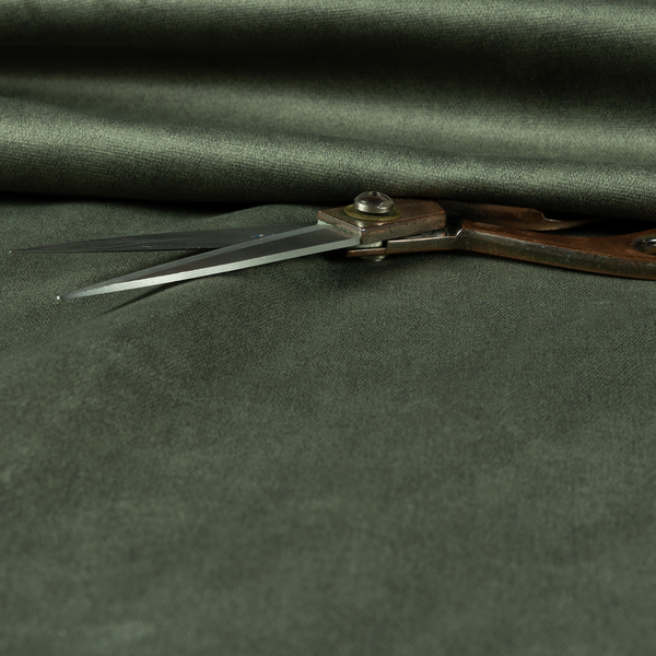 A04767 Green
