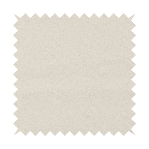 A04746 White