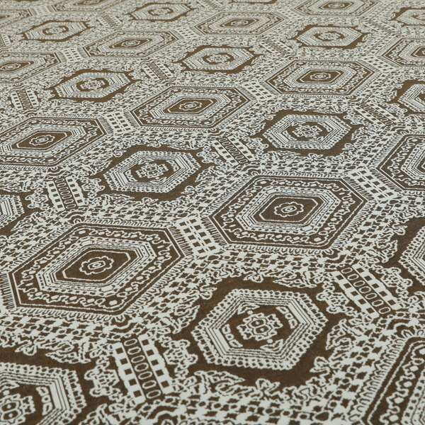 A00185 Brown White