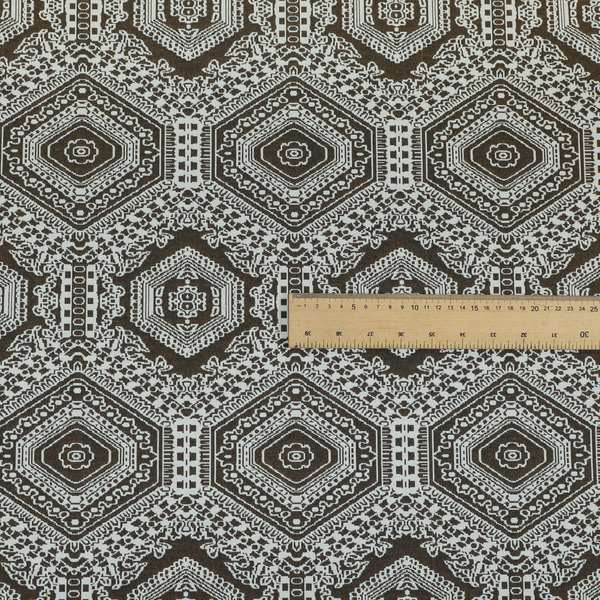A00185 Brown White