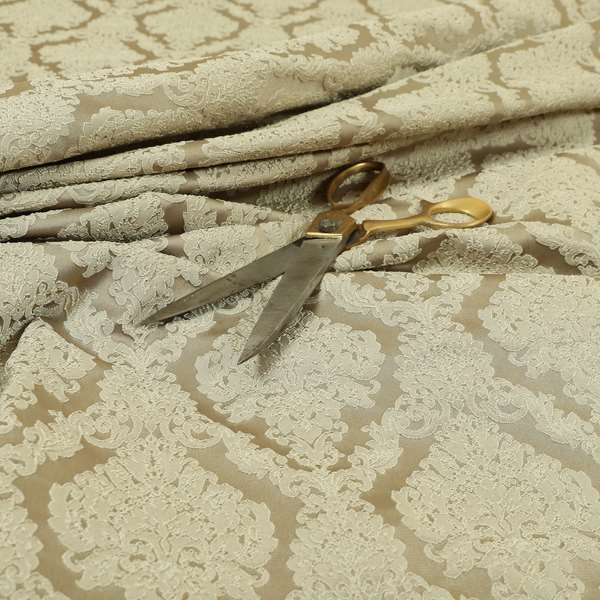 A01386 Beige
