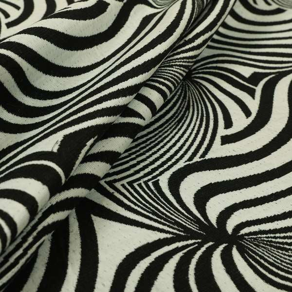 A00321 Black White