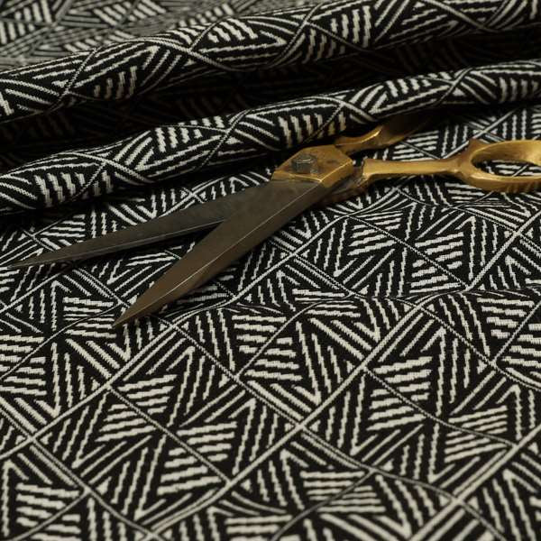 A00042 Black