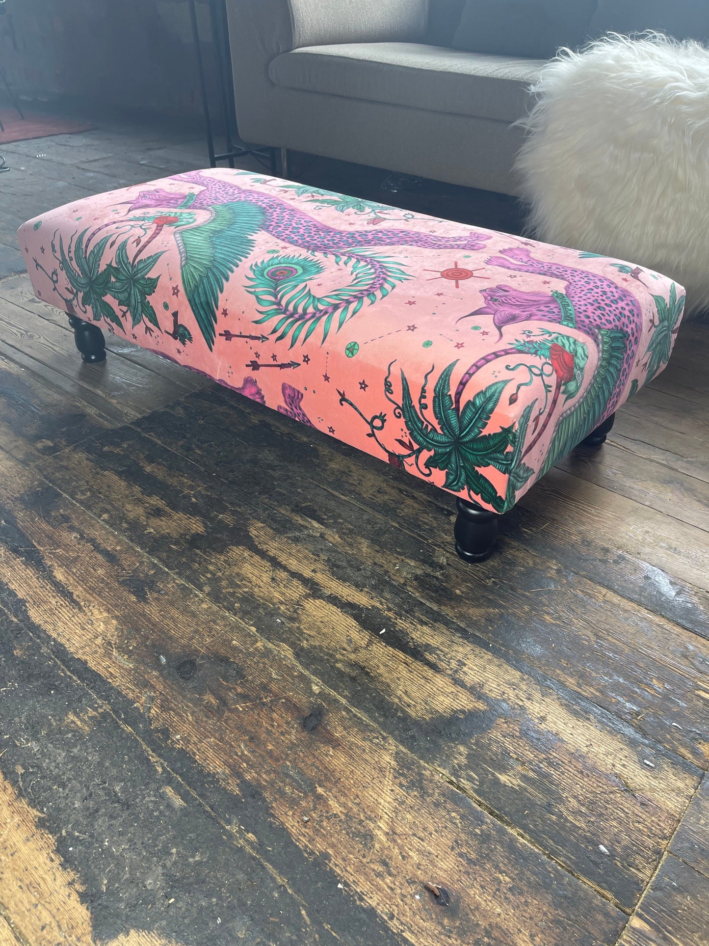 Contact us | PREMIUM MADE TO MEASURE AVAILABLE LYNX DRAGON FOOTSTOOL | POUFFE | FOOTSTOOL | available