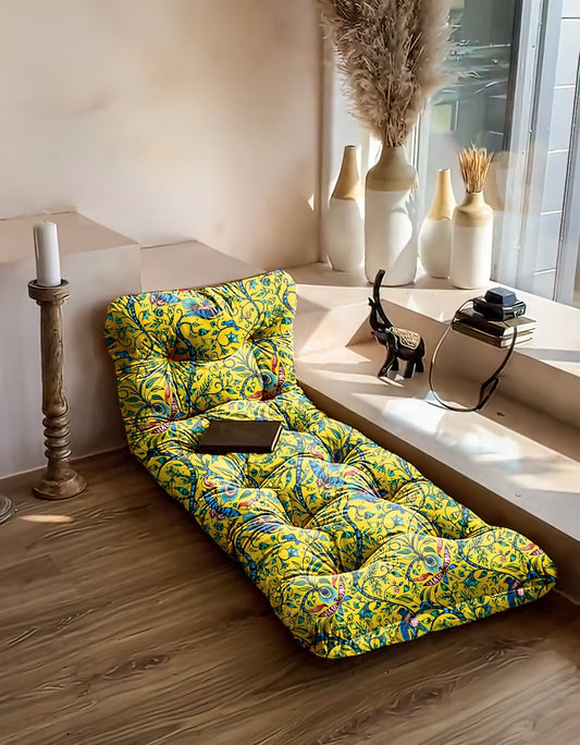 Peacock feathers print floor seating