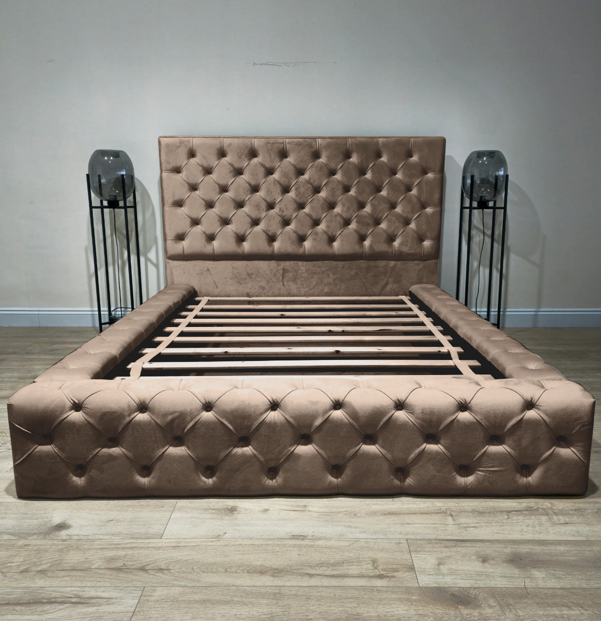 Brown bose bed chesterfield tufted matching buttons