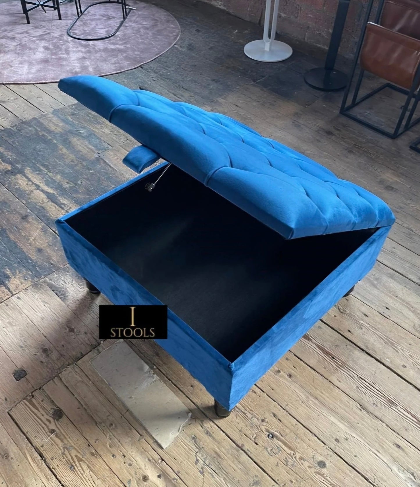 Square chesterfield buttoned Storage coffee table bench