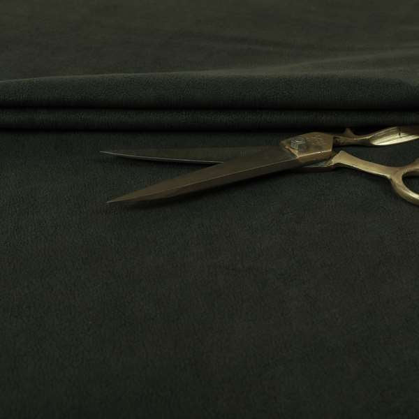 A04727 Black