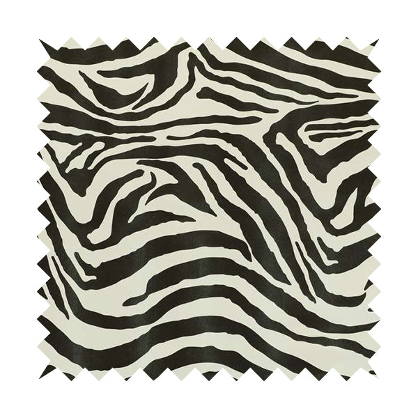 A04936 Black White