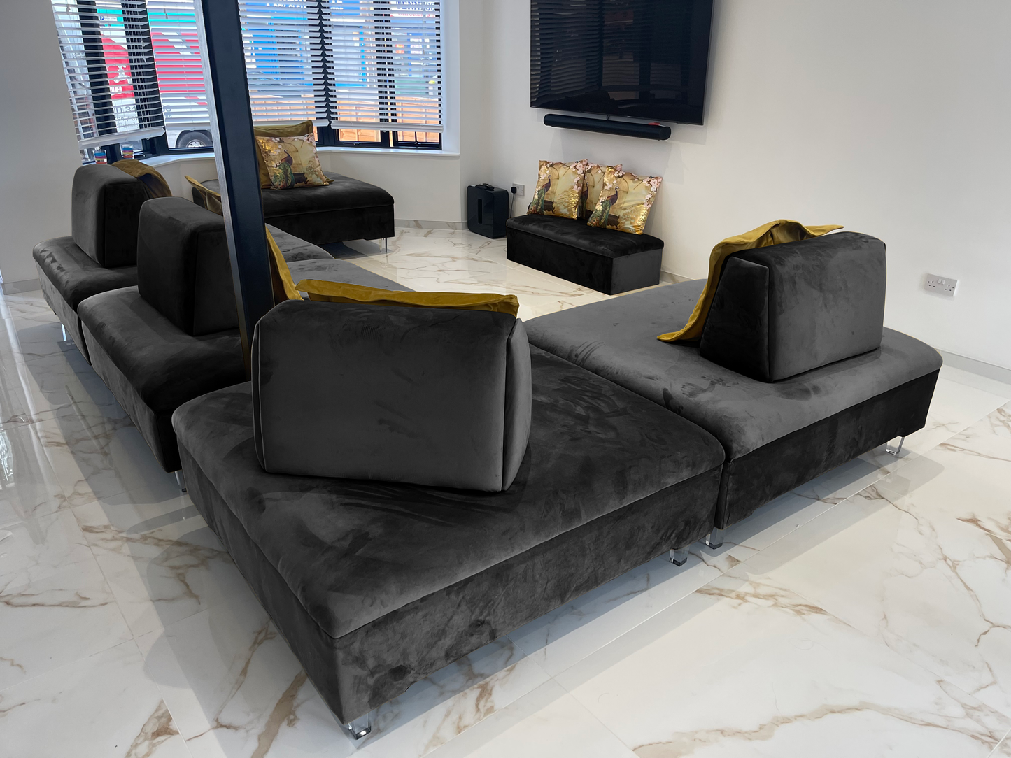 Sion Modular seating sofa