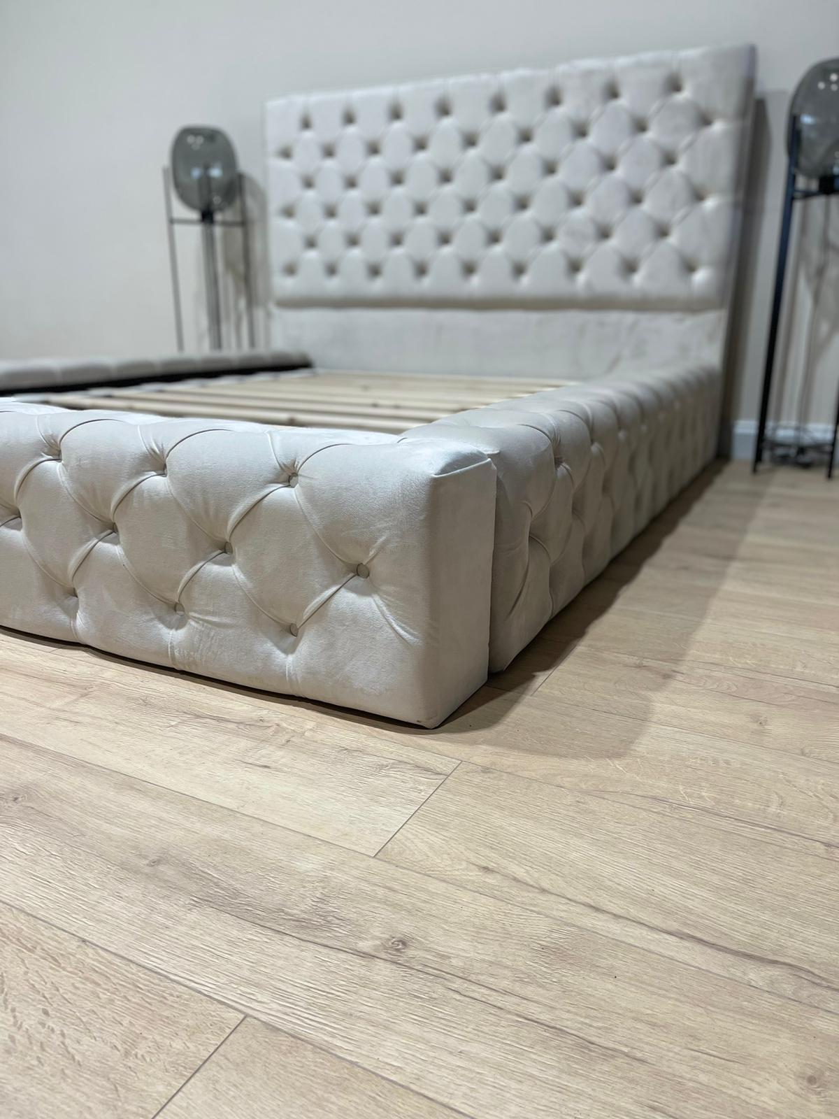 Creamy white bose bed chesterfield tufted matching buttons