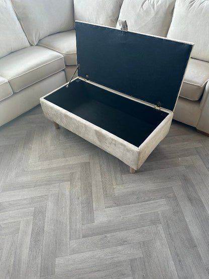 PREMIUM white Ottoman seat 