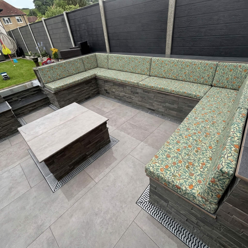 OUTDOOR WATERPROOF SEATING