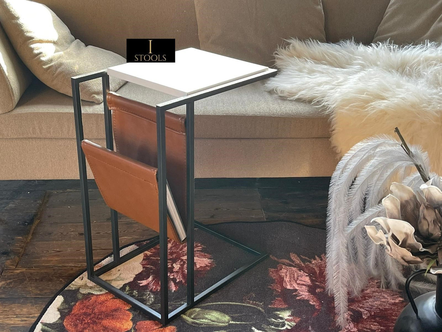 MiLFOIL High Gloss side table