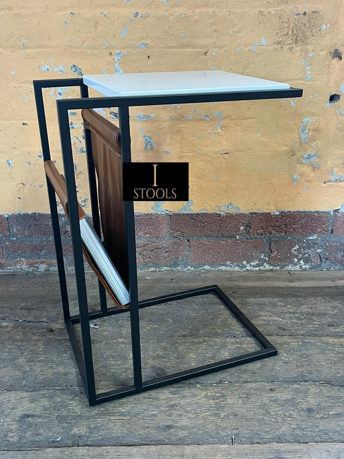 MiLFOIL High Gloss side table