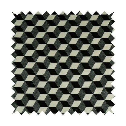 A00084 Black White