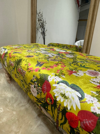 YELLOW Chesterfield Seating bench