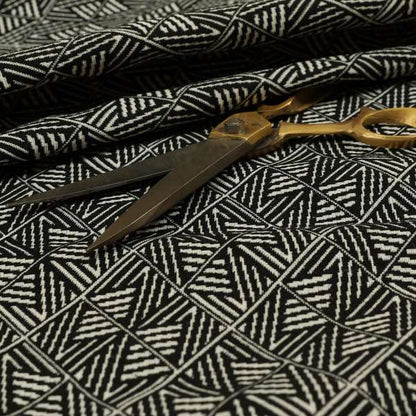 A00042 Black