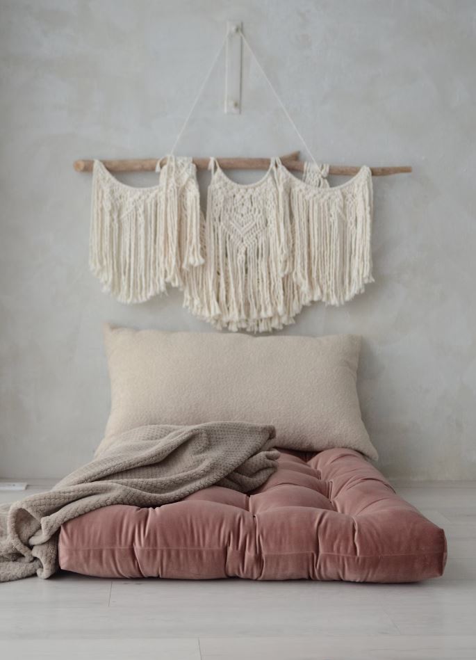 Tufted floor seating