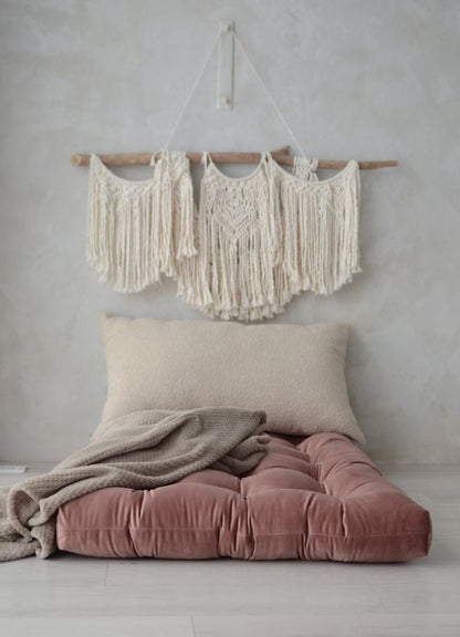 Tufted floor seating