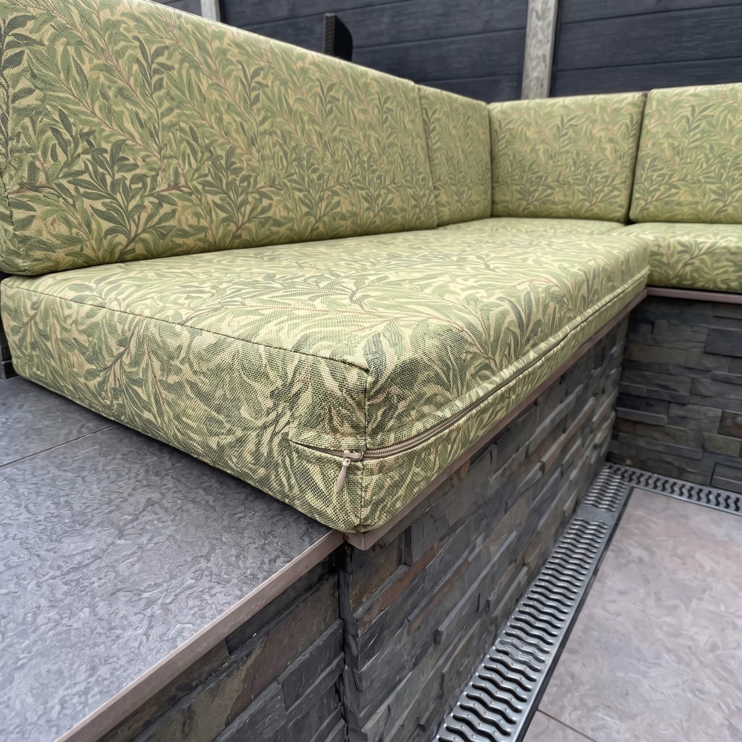 Custom Luxury Outdoor Seating Cushions With Contemporary Pattern for Garden Furniture