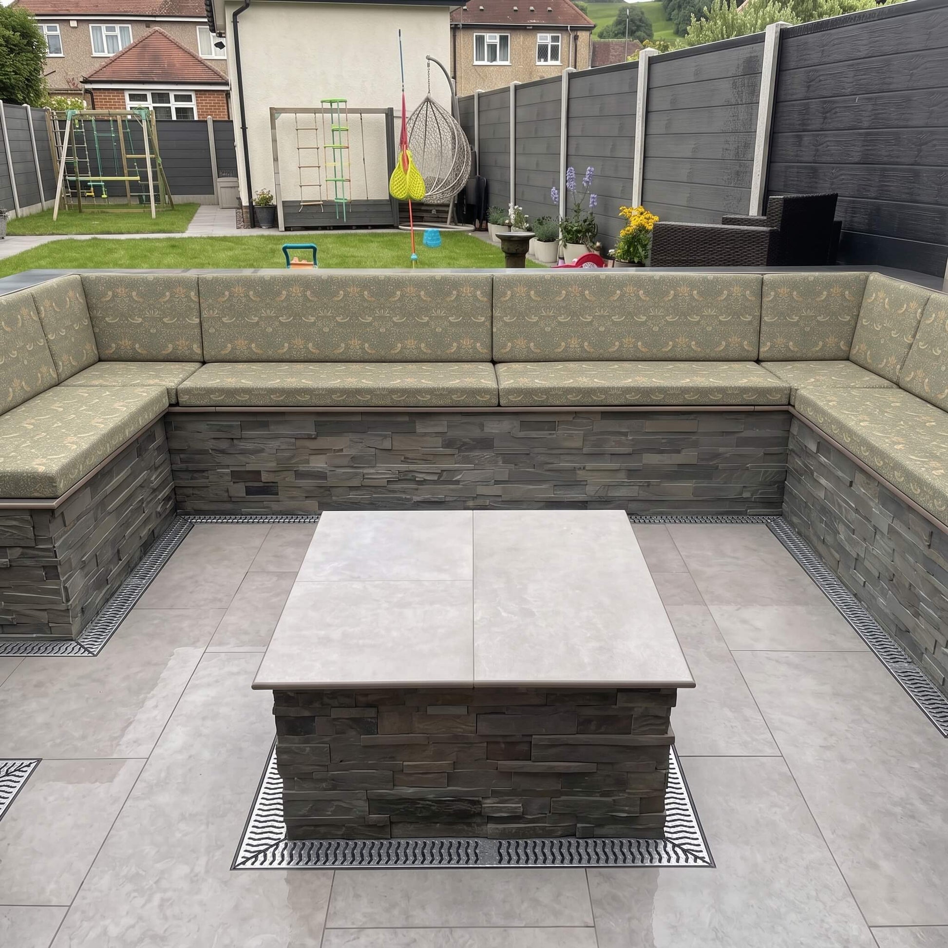 Custom Made Waterproof Outdoor Seating Cushions with Durable Removable Covers