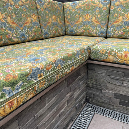 Custom Outdoor Furniture Seating Cushions Featuring Heavy-Duty Zipped Covers