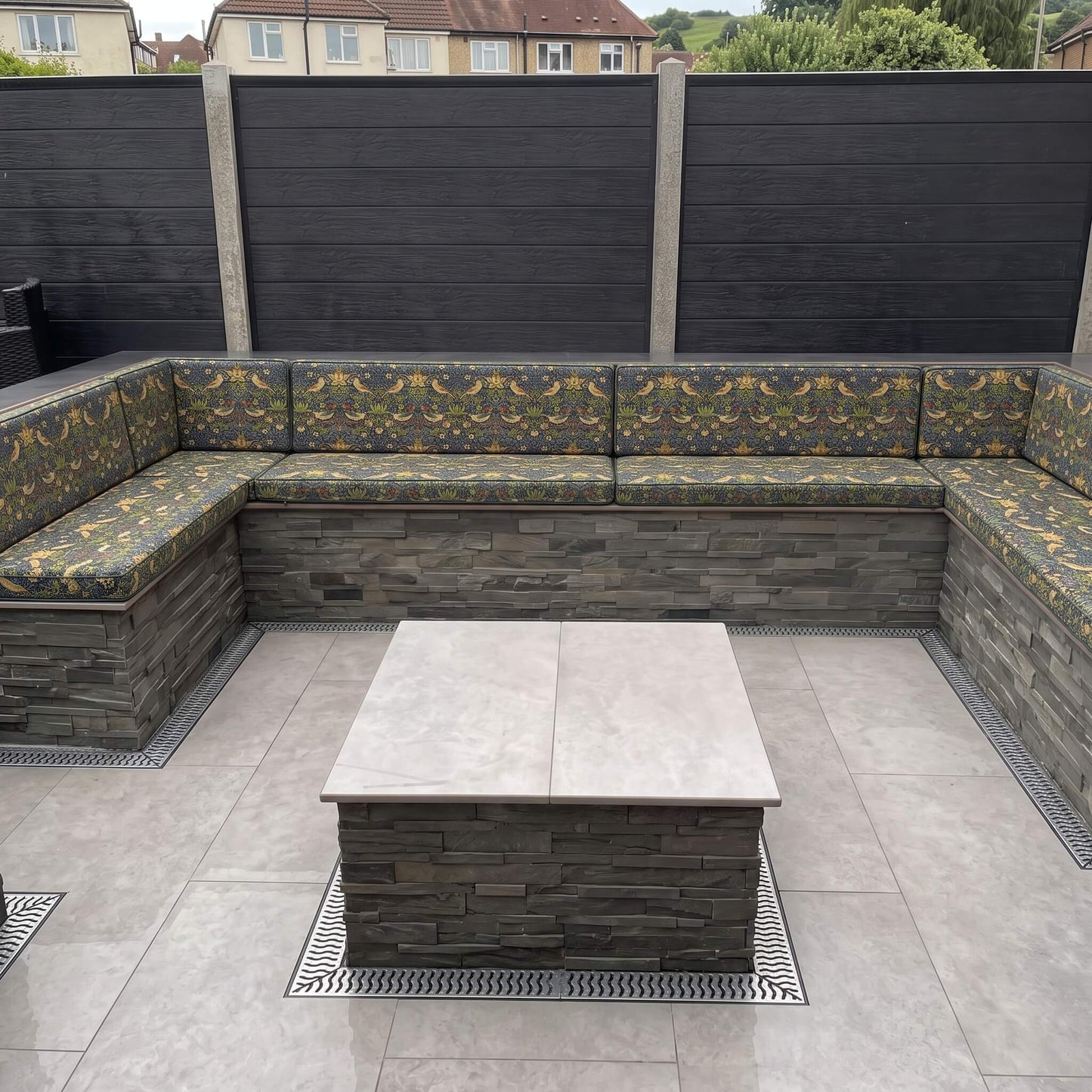 Custom Waterproof Outdoor Bench Cushions Designed for Lasting Garden Comfort