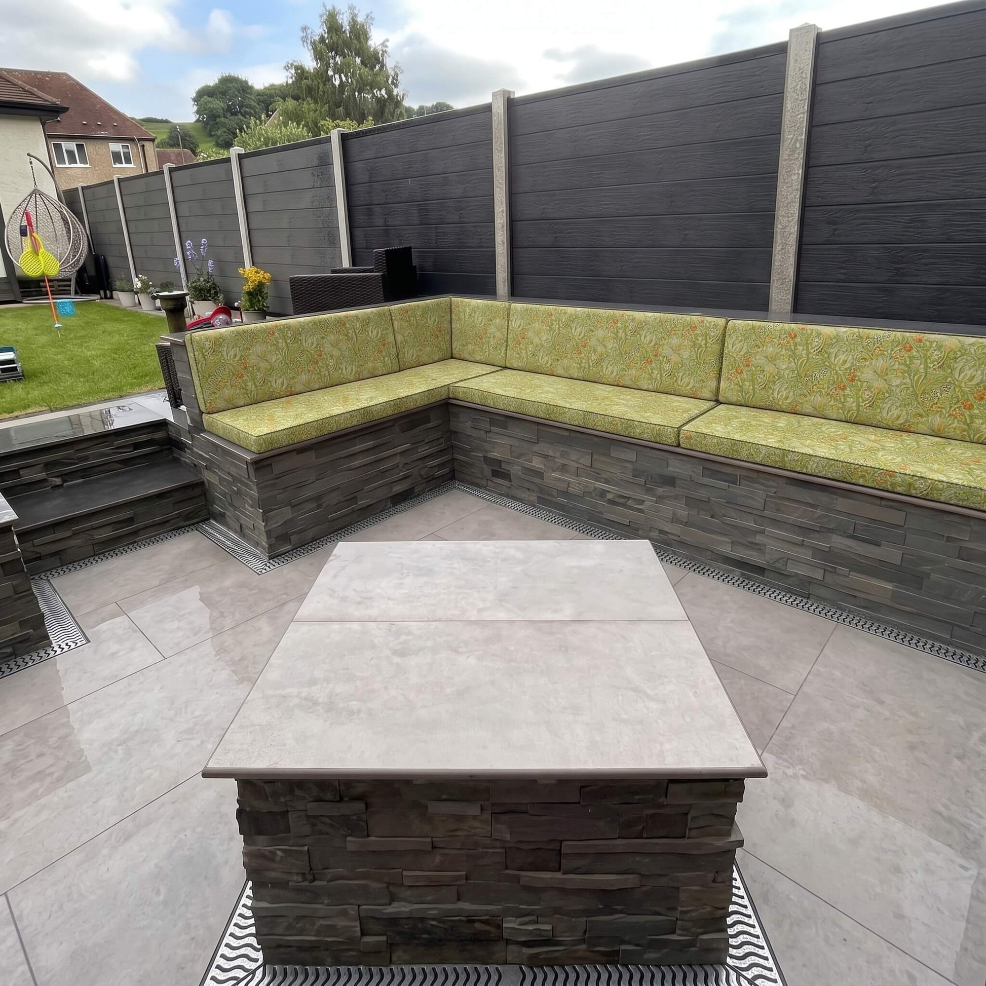 Custom Waterproof Outdoor Seating Pads for Garden Furniture
