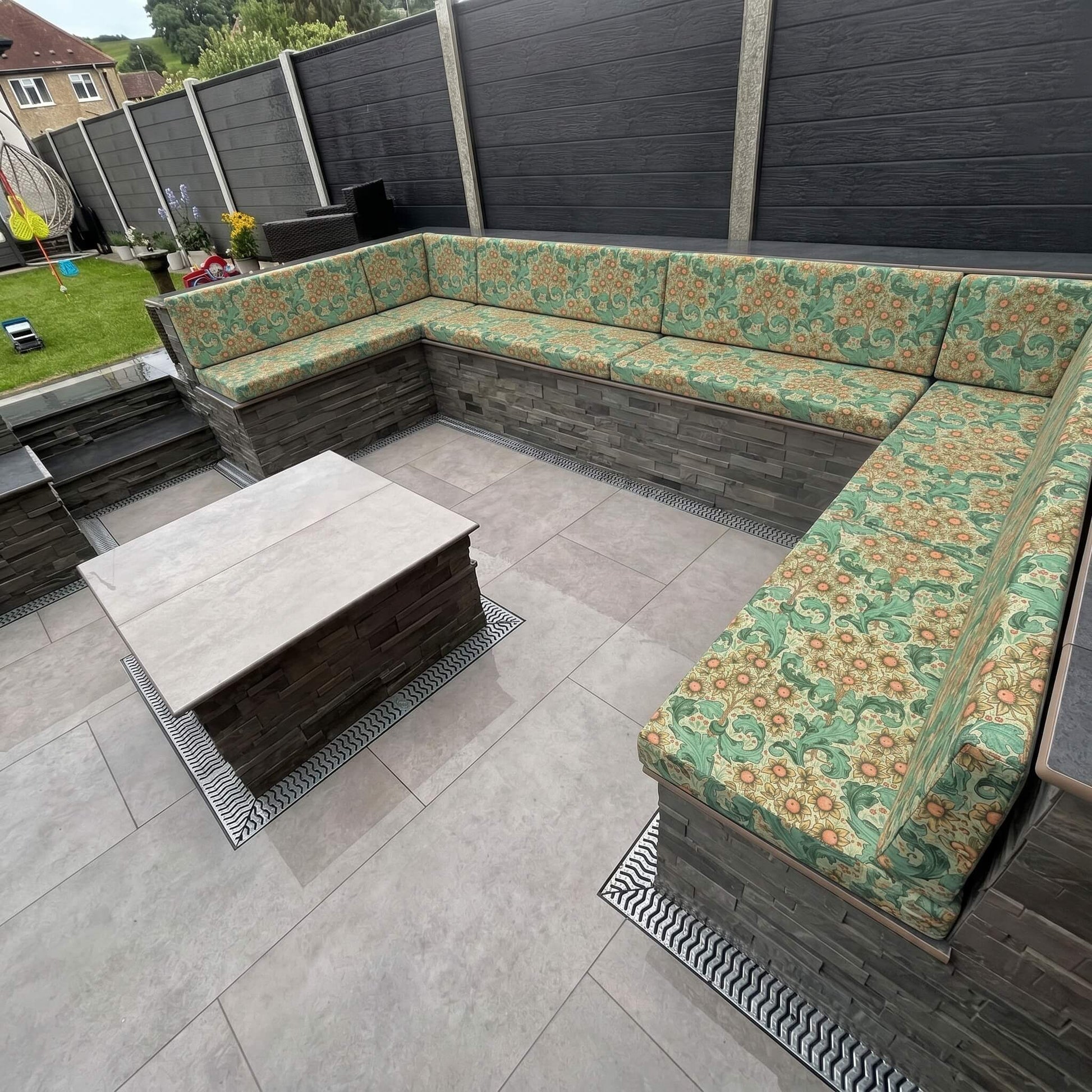 Custom waterproof foam cushions for garden furniture with high-density foam and waterproof canvas fabric
