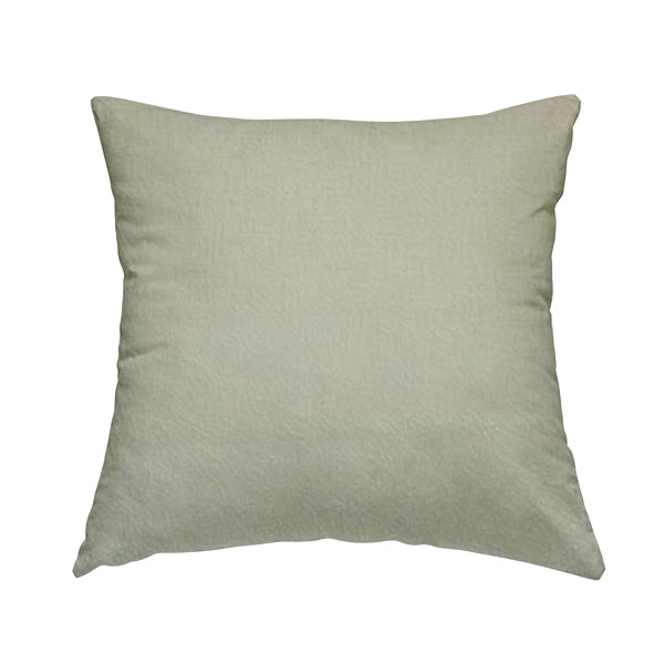 A04895 White