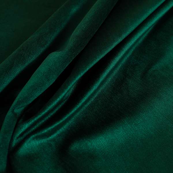 A01577 Emerald Green