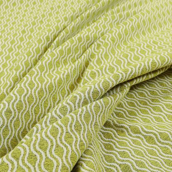 A04827 Green White