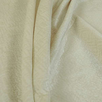 A04895 White