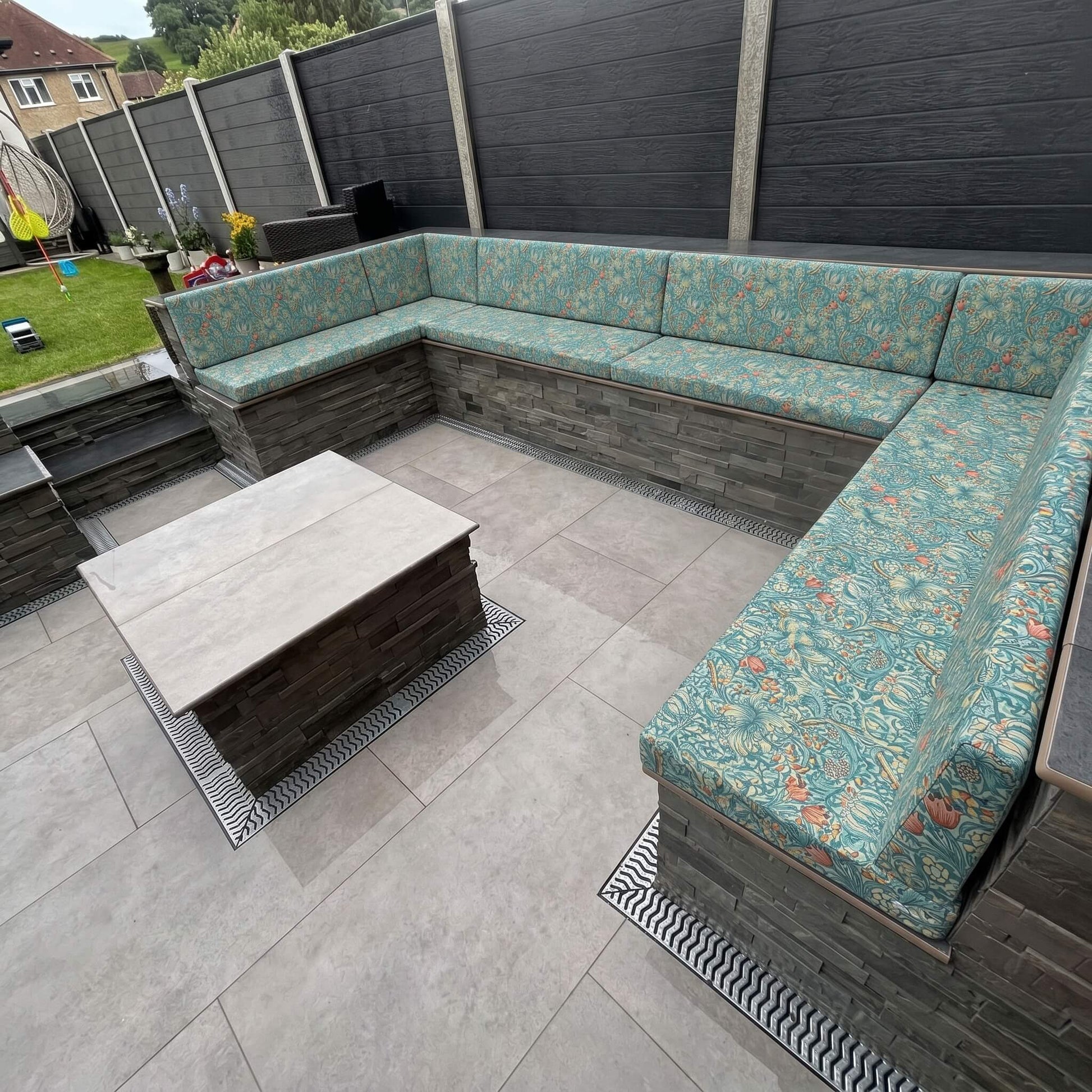 Premium Designer Motif Outdoor Seating Foam Cushions with Waterproof Canvas Fabric and High-Density Foam