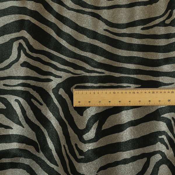 A04937 Black