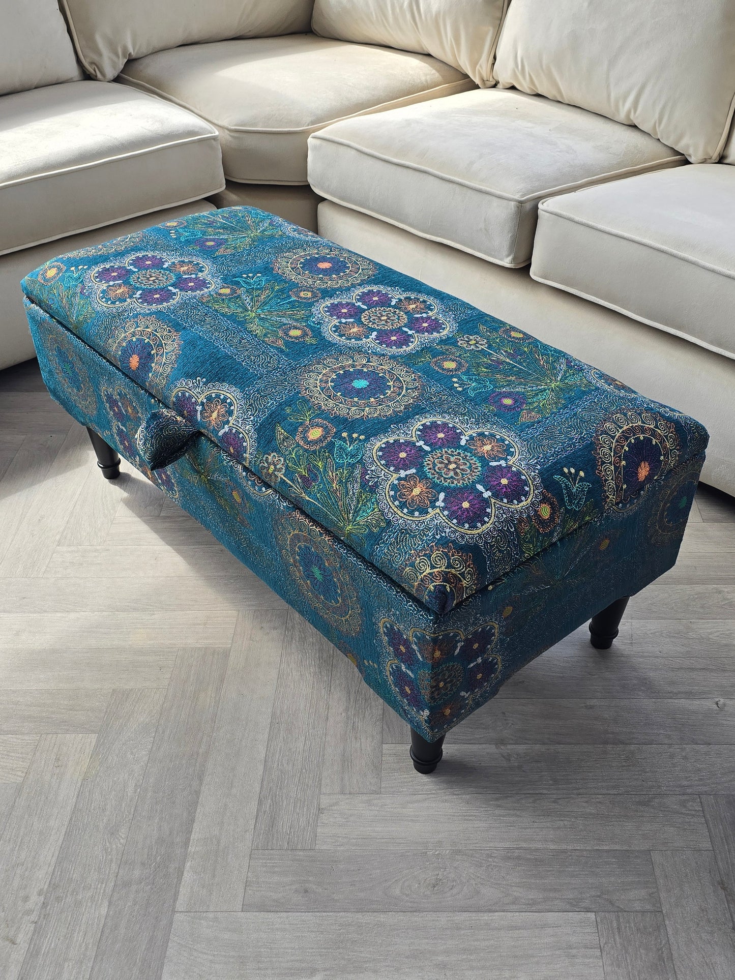 PREMIUM LOOP FLORAL GREEN PATTERN FOOTSTOOL CIRCLE BENCH COFFEE TABLE