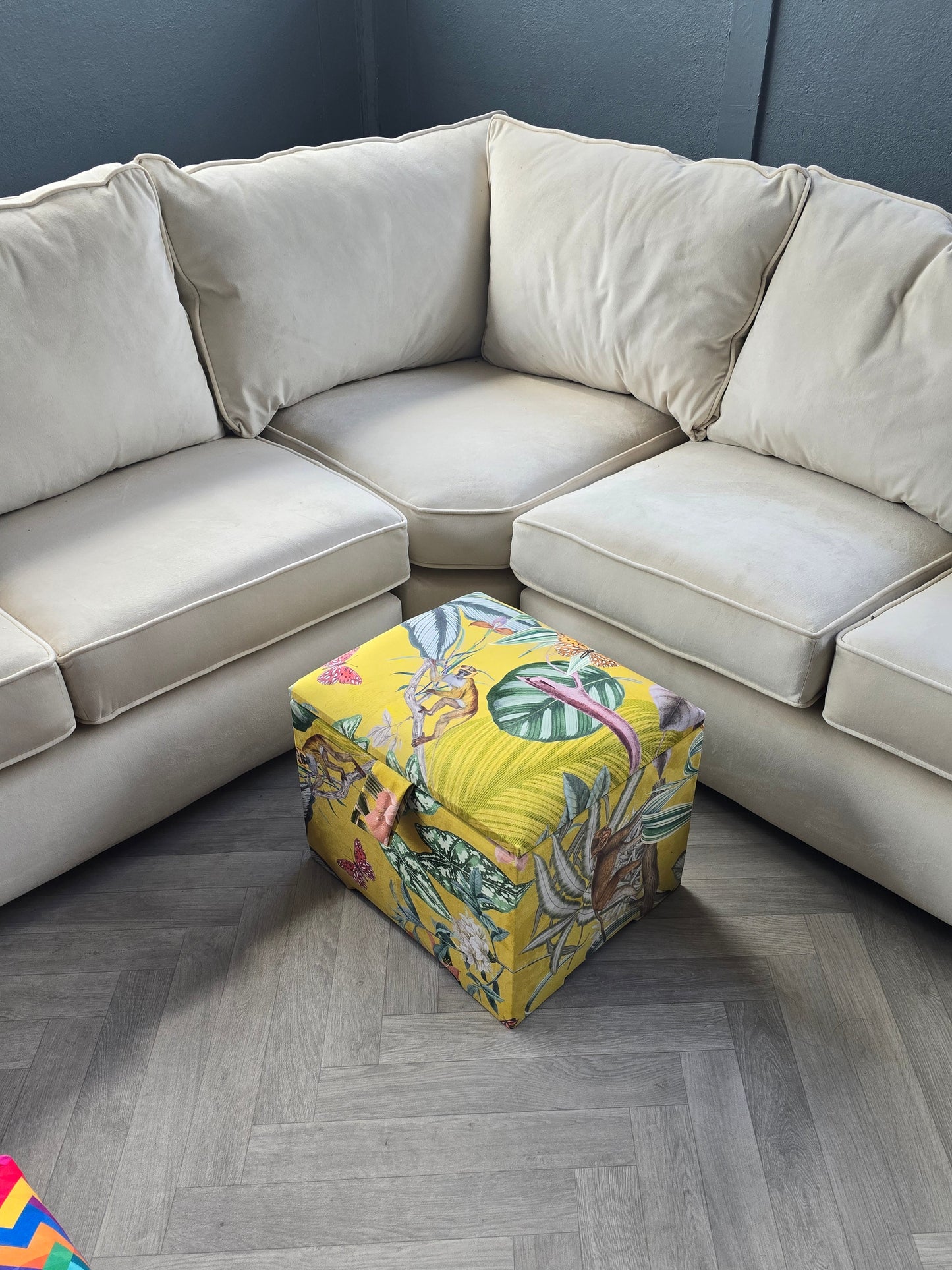 ZEN Small Plain Storage Box floral, Ottoman, deep Storage