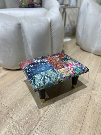 Small demask footrest pouffe